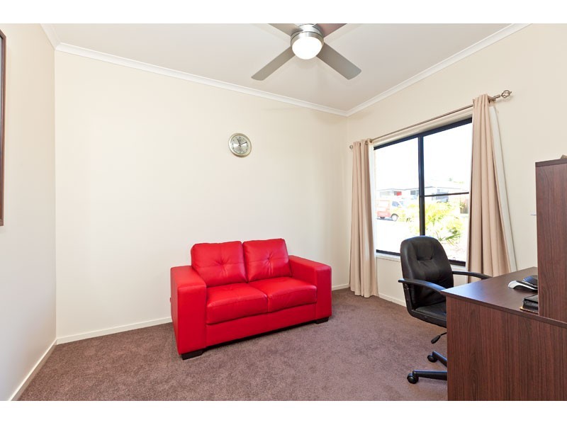 33 Ronnie Street, Cleveland QLD 4163