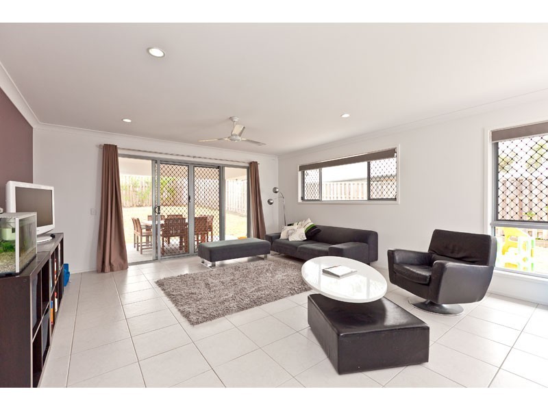 8 Scribbly Gum Drive, Mount Cotton QLD 4165