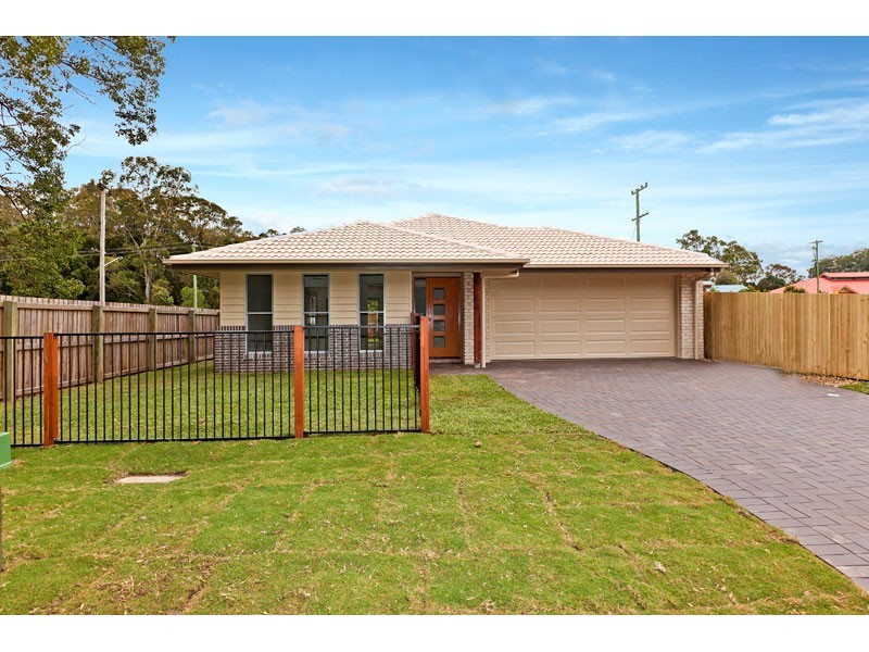 15 Bream Place, Redland Bay QLD 4165