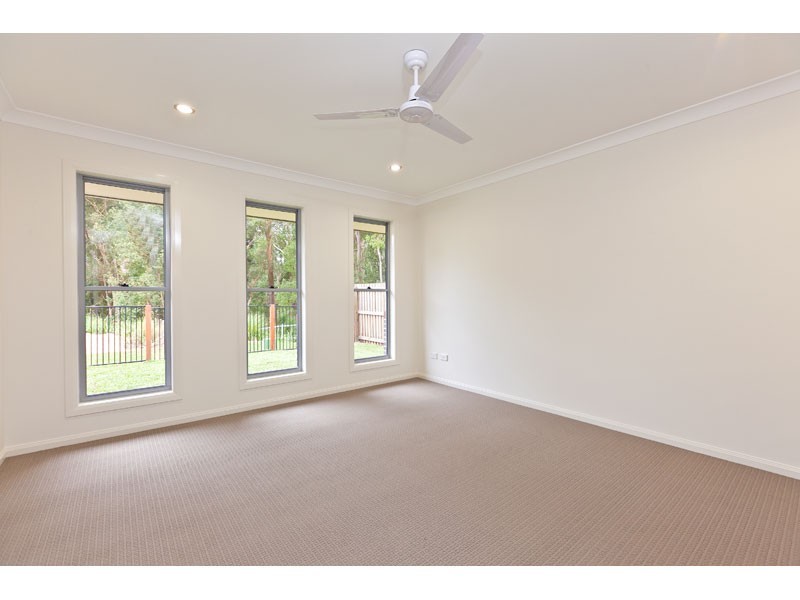 15 Bream Place, Redland Bay QLD 4165