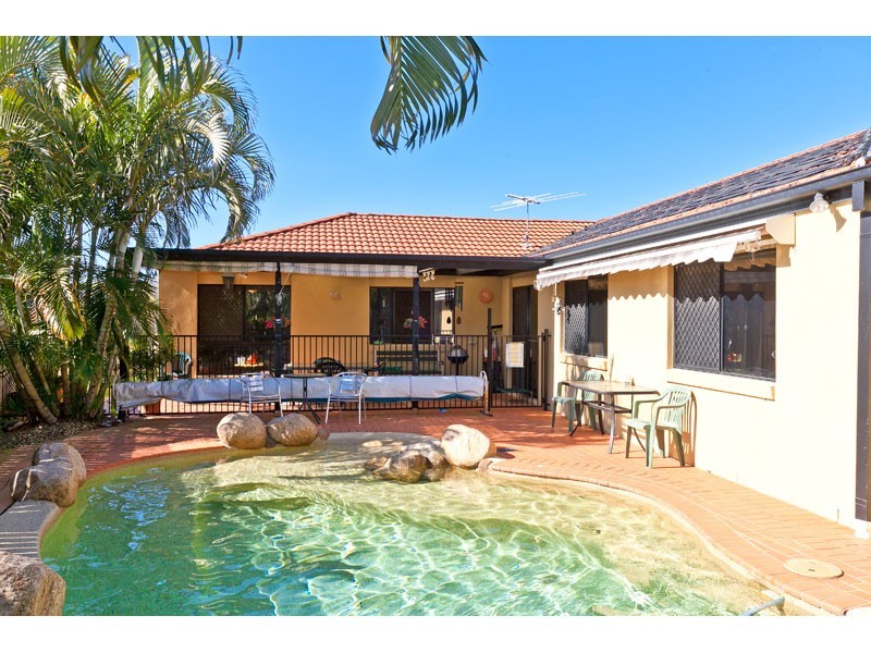 18 Brookvale Drive, Victoria Point QLD 4165