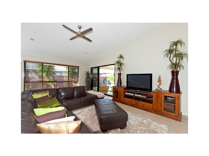 15 Tudar Place, Thornlands QLD 4164