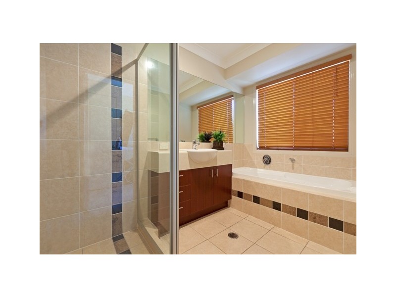 15 Tudar Place, Thornlands QLD 4164