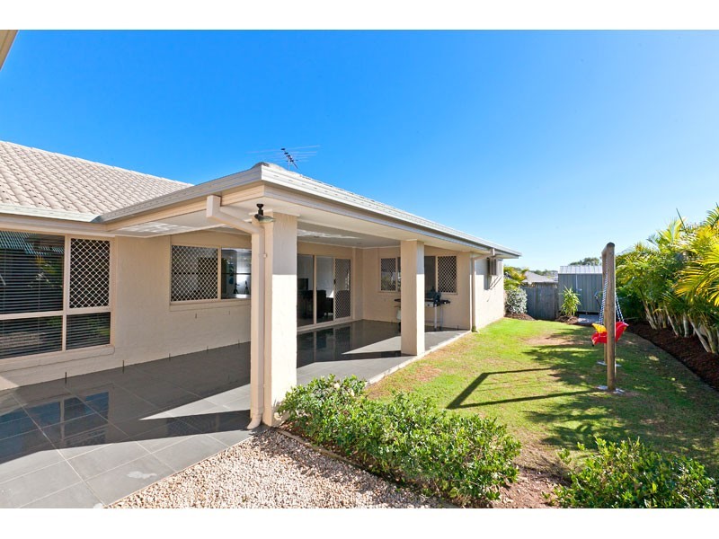 5 Coachwood Street, Redland Bay QLD 4165