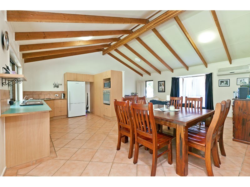 20 Sunningdale Drive, Redland Bay QLD 4165