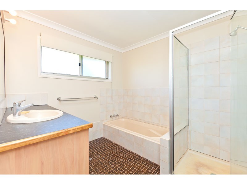 2 Vanessa Place, Victoria Point QLD 4165