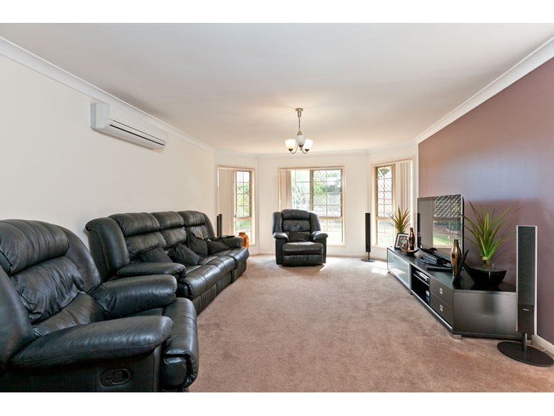 14 Westburn Court, Redland Bay QLD 4165