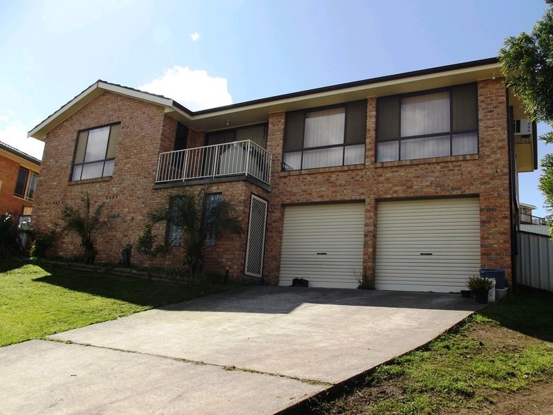 9 Robert Close, Rutherford NSW 2320