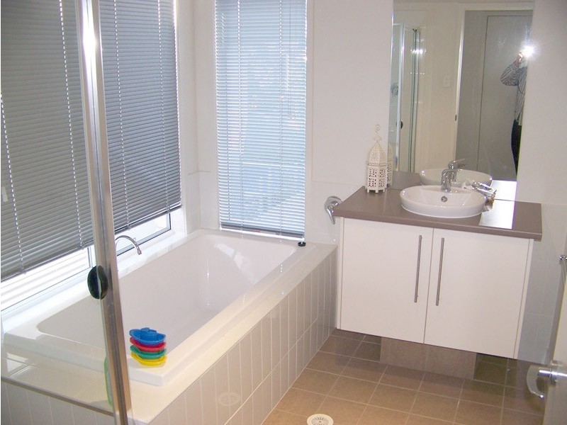 56 MacDonald Street, Lota QLD 4179