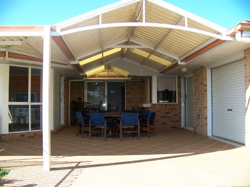 6 Niebling Place, Manly West QLD 4179