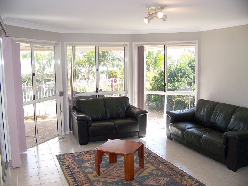 6 Niebling Place, Manly West QLD 4179