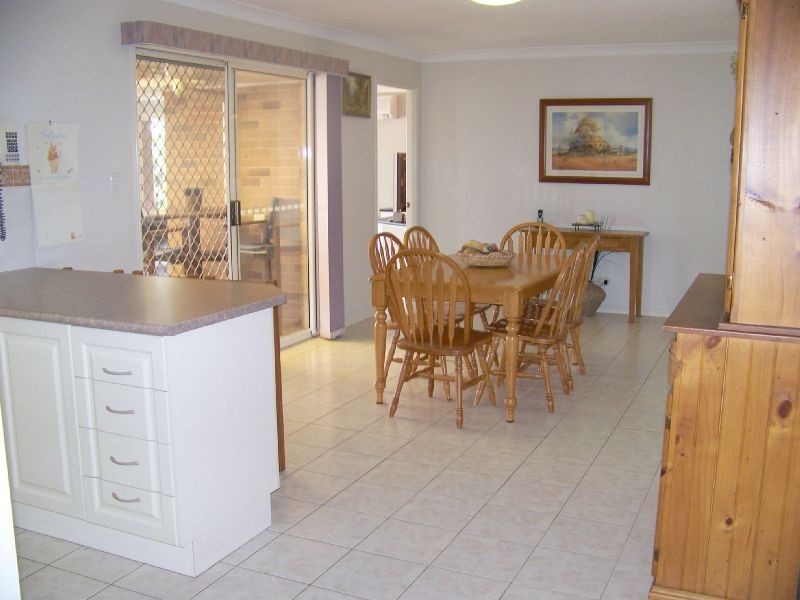 6 Niebling Place, Manly West QLD 4179