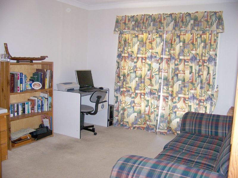 6 Niebling Place, Manly West QLD 4179