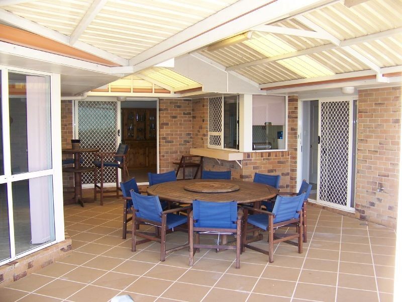 6 Niebling Place, Manly West QLD 4179