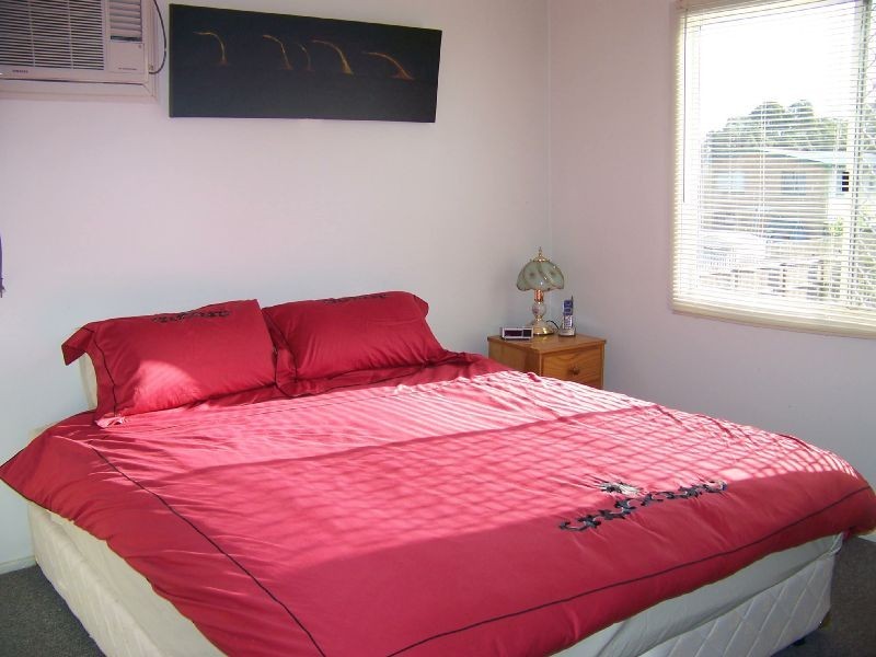 215 Kianawah Road, Wynnum West QLD 4178