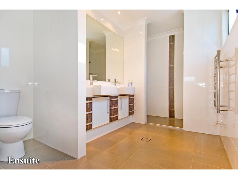 16A Ringara Street, Manly West QLD 4179