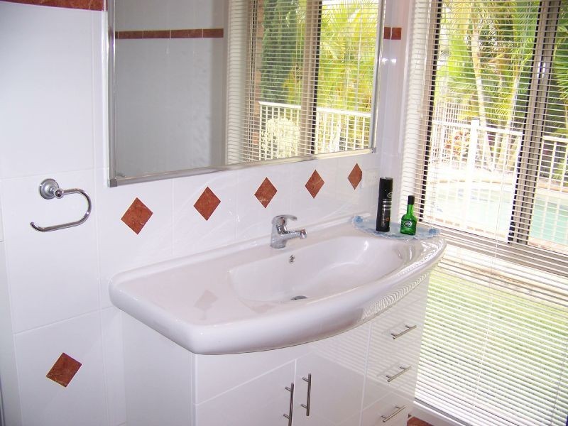 41 Plaza Street, Wynnum West QLD 4178