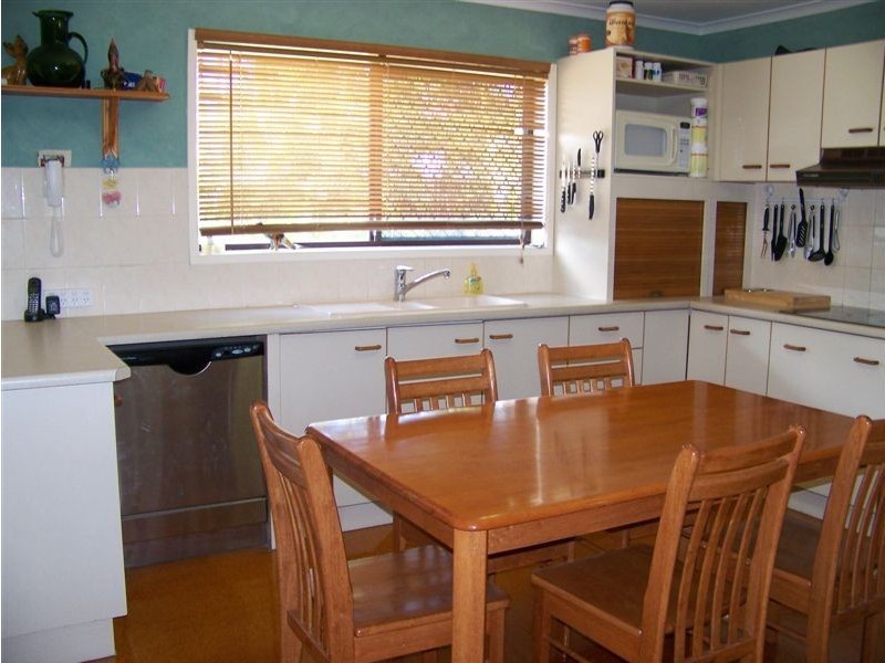 19 Tarwhine Street, Manly West QLD 4179