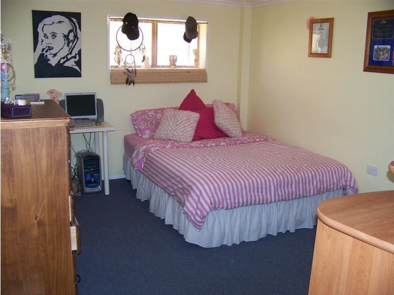 60 Barbara Street, Manly West QLD 4179