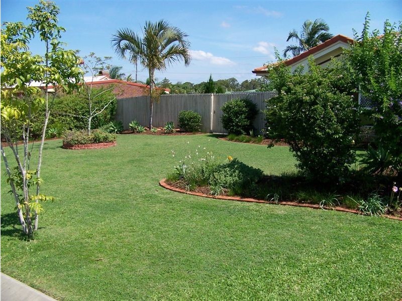 22 Miles Crescent, Manly West QLD 4179