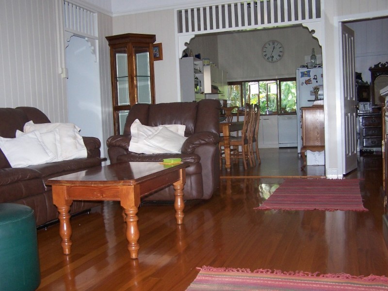 33 Montrose Parade, Wynnum QLD 4178