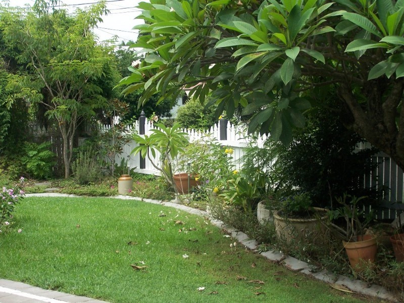 33 Montrose Parade, Wynnum QLD 4178