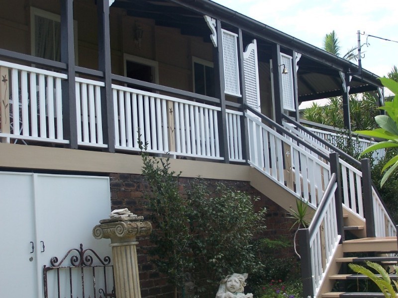 33 Montrose Parade, Wynnum QLD 4178