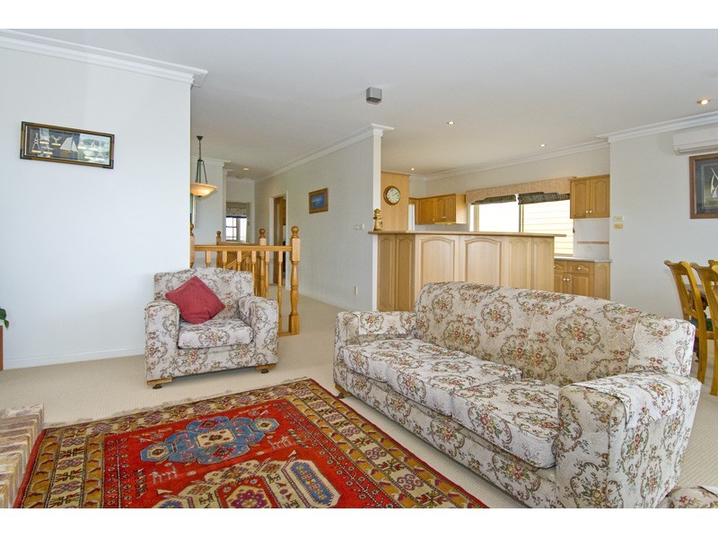 168 Carlton Terrace, Manly QLD 4179