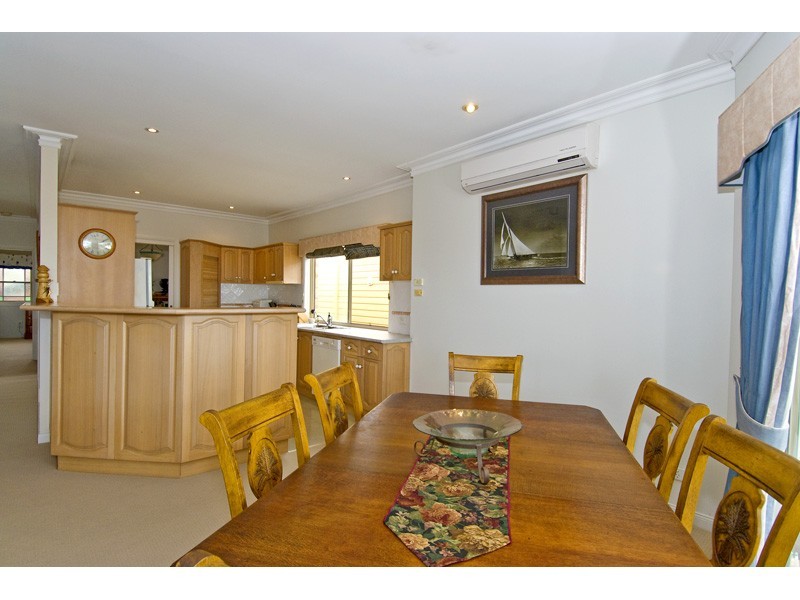 168 Carlton Terrace, Manly QLD 4179
