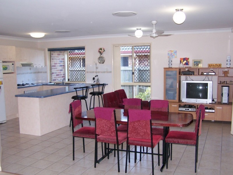 7 Ursula Place, Wynnum West QLD 4178