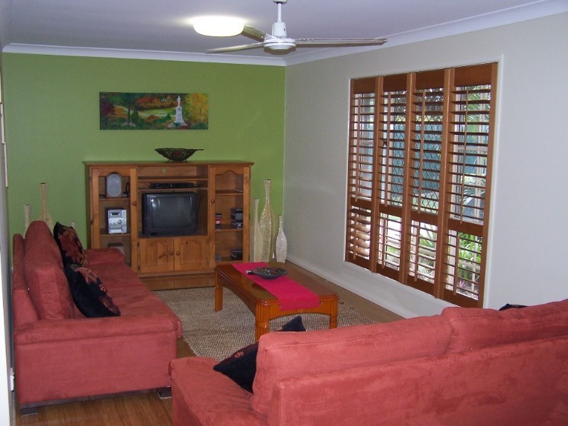 4 Brett Place, Wynnum West QLD 4178