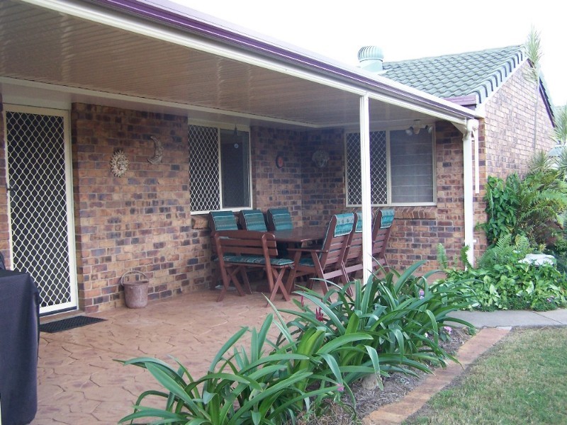 4 Brett Place, Wynnum West QLD 4178