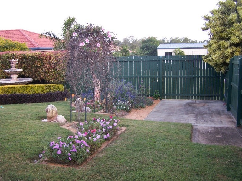 4 Brett Place, Wynnum West QLD 4178