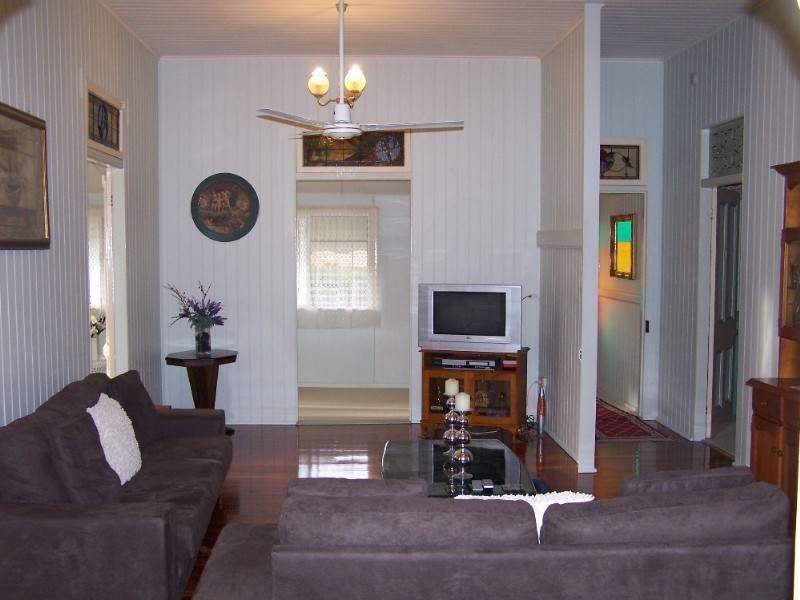 89 Chestnut Street, Wynnum QLD 4178