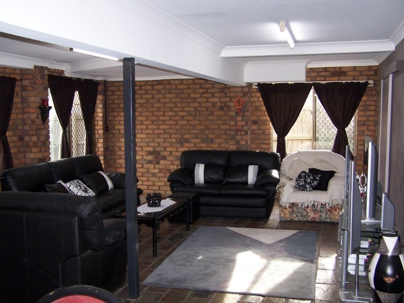 89 Chestnut Street, Wynnum QLD 4178