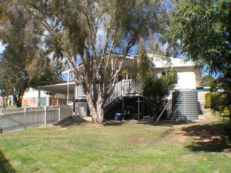 3 Banoon Drive, Wynnum QLD 4178