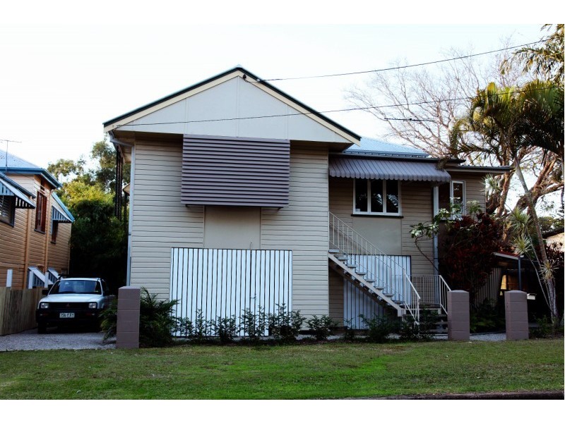 18 Bay Terrace, Wynnum QLD 4178