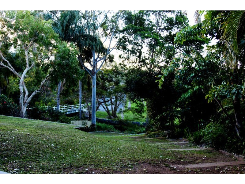 18 Bay Terrace, Wynnum QLD 4178