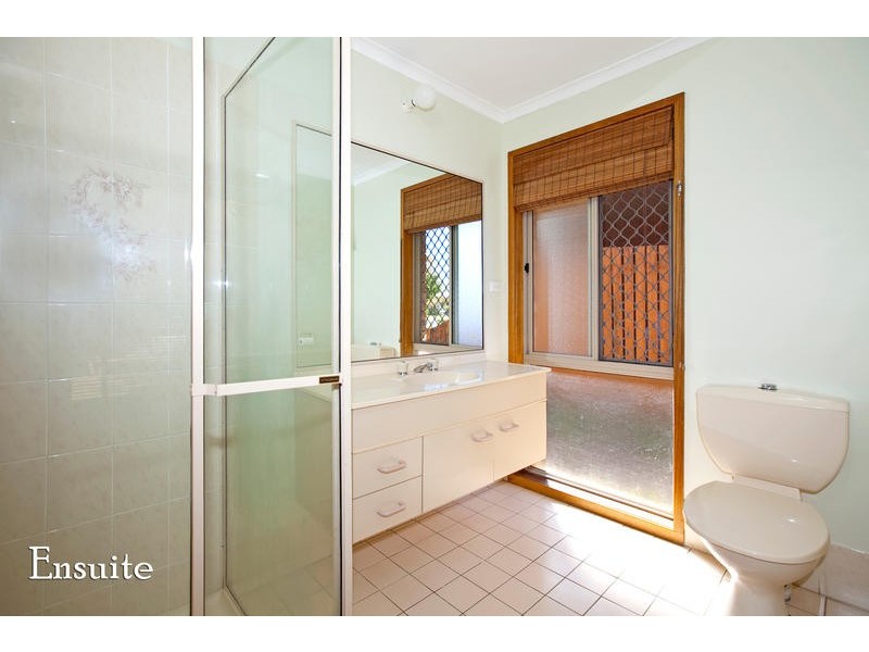 297 Whites Road, Lota QLD 4179