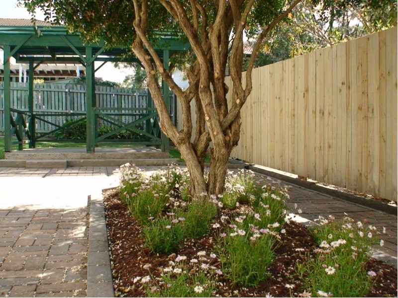 15 School Road, Wynnum West QLD 4178