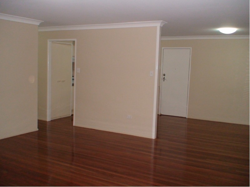 15 School Road, Wynnum West QLD 4178