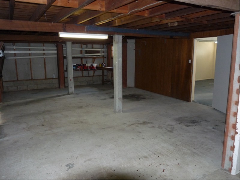 15 School Road, Wynnum West QLD 4178