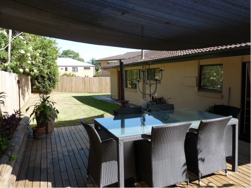 10 Helmhold Street, Wynnum QLD 4178