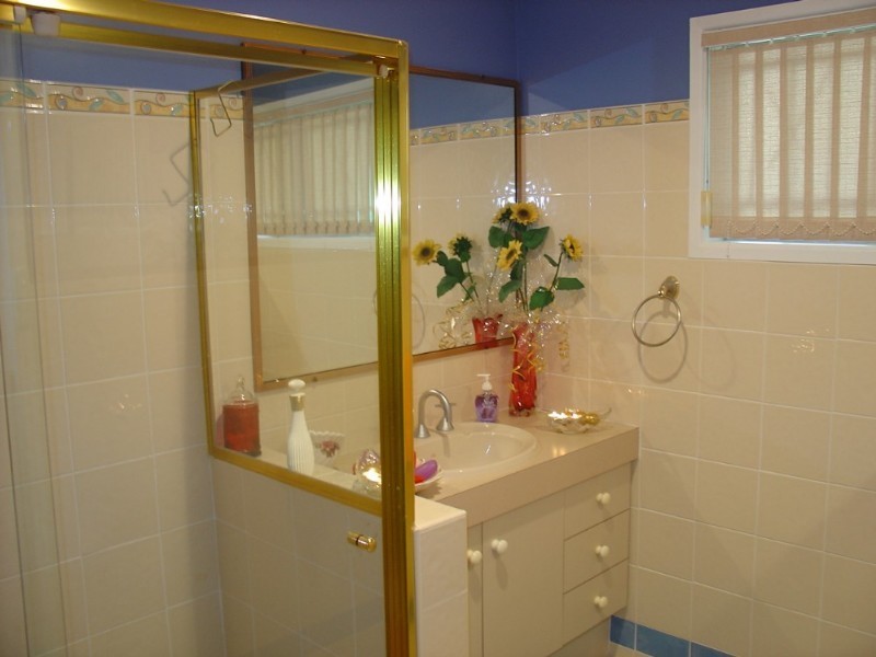 2 Gwynne Street, Wynnum West QLD 4178