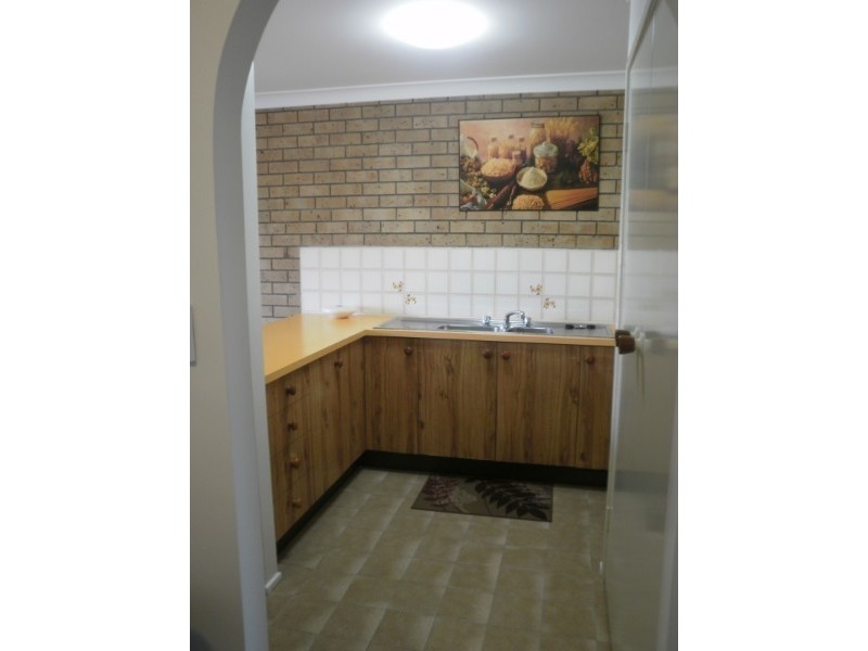 2/43 Drayton Terrace, Wynnum QLD 4178