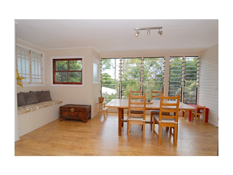 14 Hardwick Street, Wynnum West QLD 4178