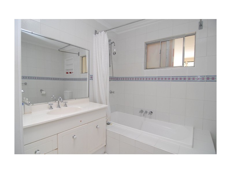 14 Hardwick Street, Wynnum West QLD 4178