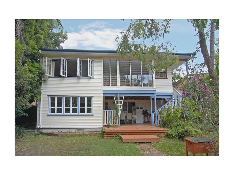 14 Hardwick Street, Wynnum West QLD 4178