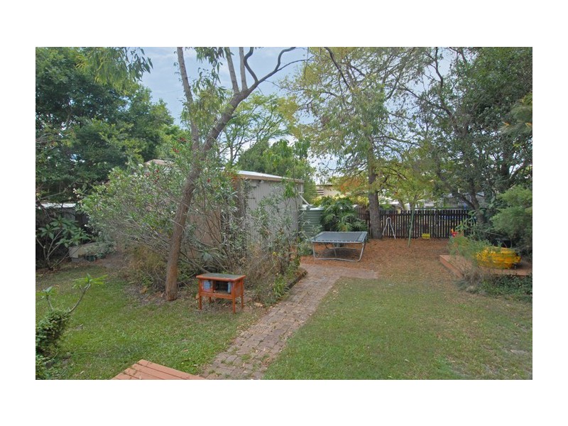 14 Hardwick Street, Wynnum West QLD 4178