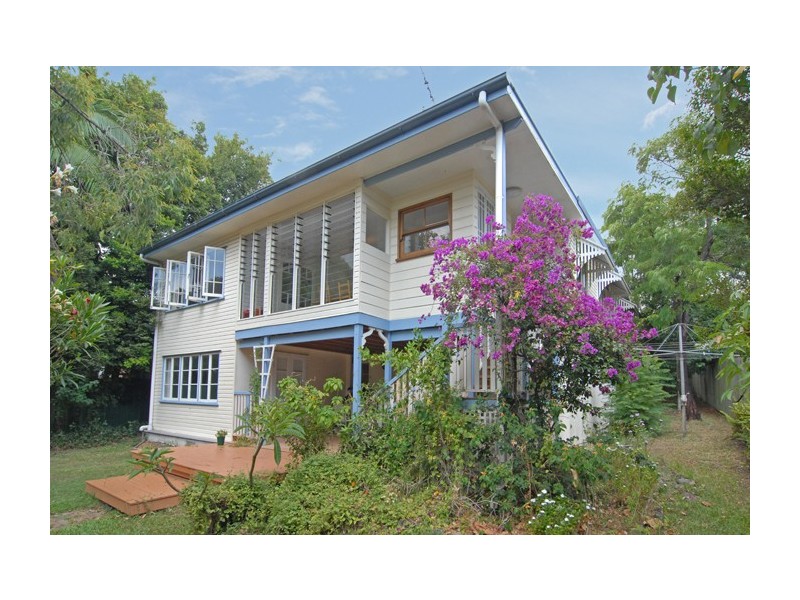 14 Hardwick Street, Wynnum West QLD 4178